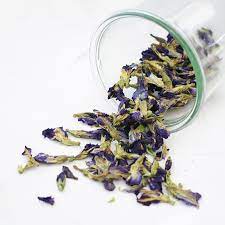 Blue Butterfly Pea Shampoo: hellt graues Haar auf