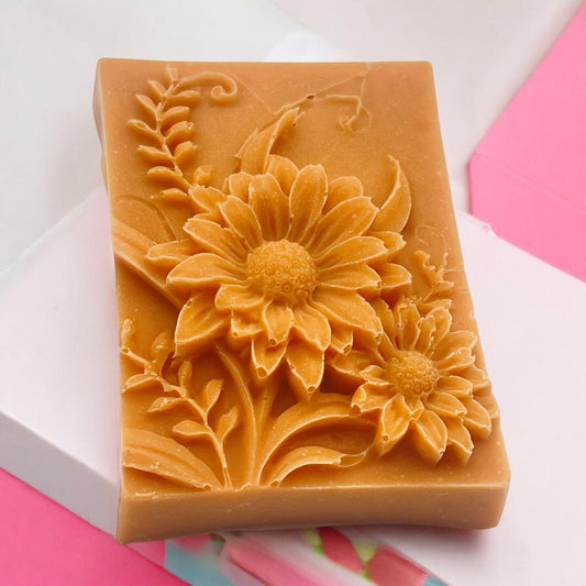 Entre Orange douce et Clémentine juteuse  : Savon Éclat de Mimosa