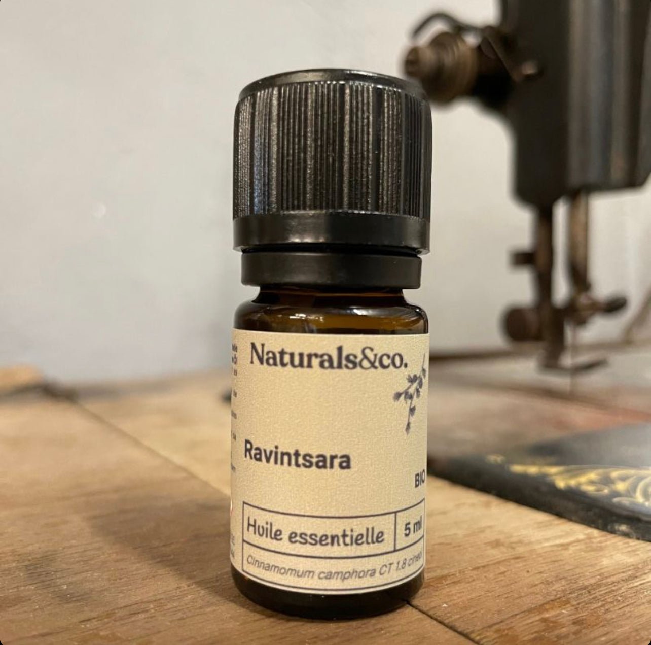 Huile essentielles Ravintsara Bio par Naturals&co - QuinteSens