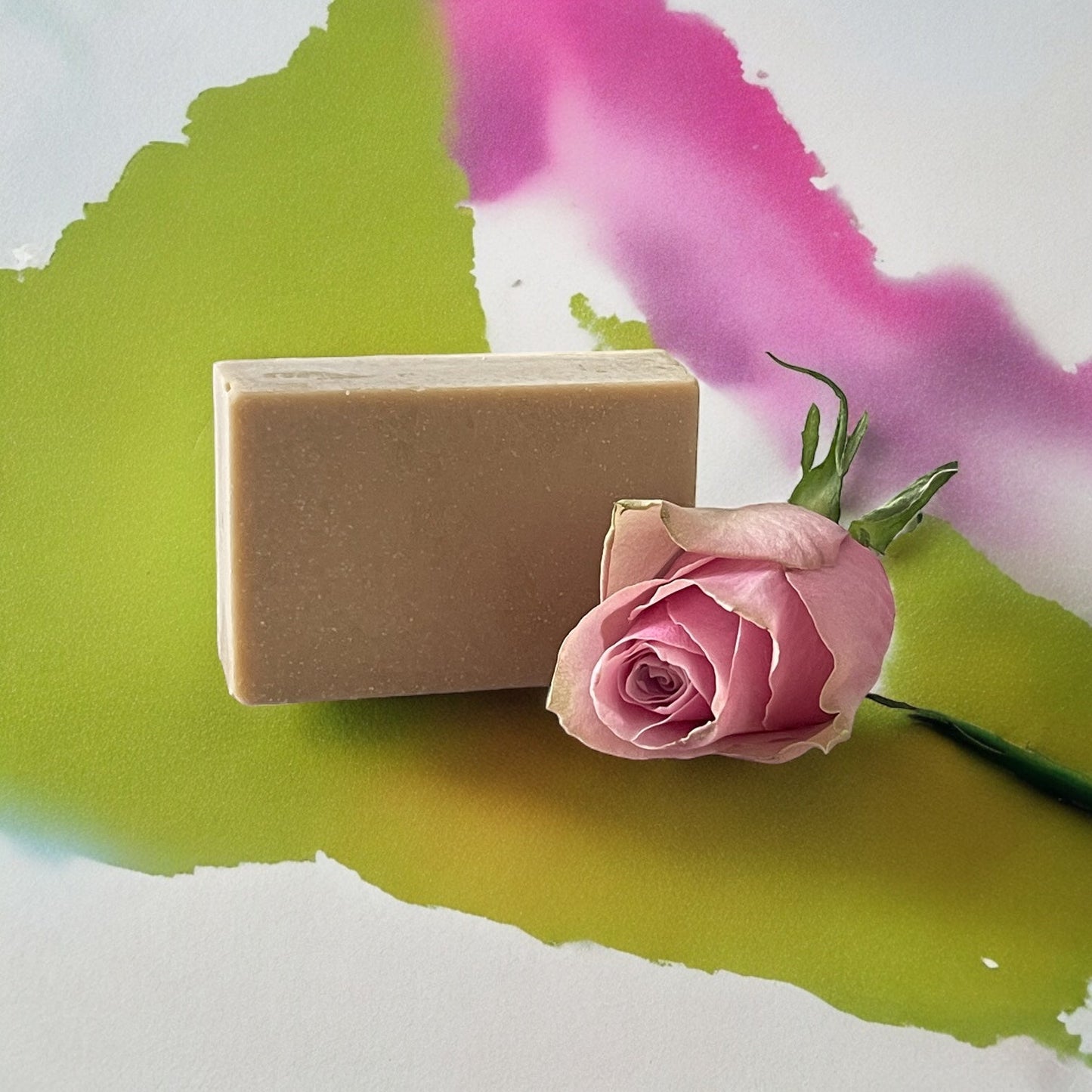 Savon Fleurs de Lotus : Une Évasion Sexy et Moderne en Bord de Mer - QuinteSens