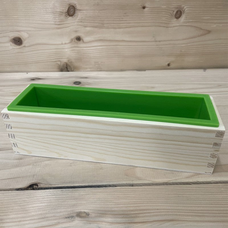 Seifenform aus Silikon/Holz